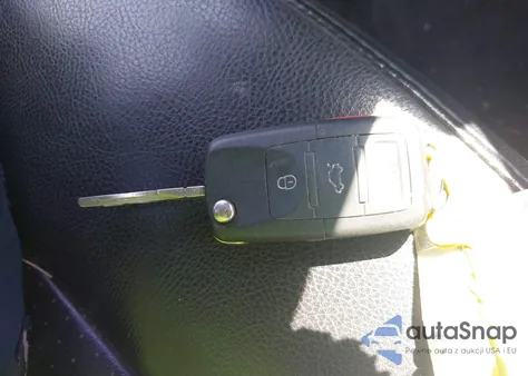 2004 Volkswagen New Beetle Gls 1.8T from USA, damaged, VIN 3VWCD21Y64M300742